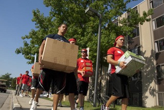 Move In Day volunteers