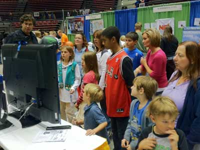 Visitors at STEMfest 2011 lined up to try Picodroid.