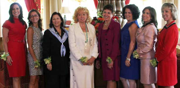 Rosato (second from left, next to WGN-TV’s Dina Bair) was one of eight winners of the Impressa award.