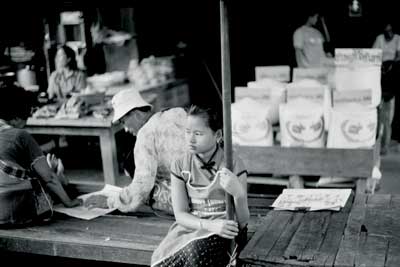 Robert Gerhardt’s “Young Girl in the Market, Mae Sot, Thailand” (2006)