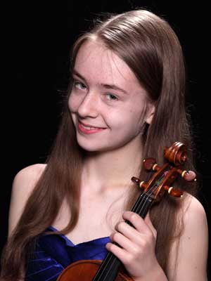 Concerto Competition winner Serena Harnack performed in February with the CSA Sinfornia.