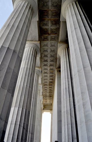 A photo of pillars at the Lincoln Memorial