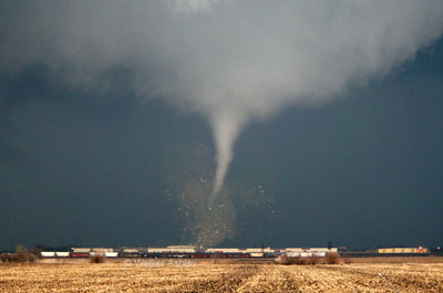 An early shot of the tornado near Franklin Grove, Ill. Photo courtesy Walker Ashley, NIU Deparment of Geography
